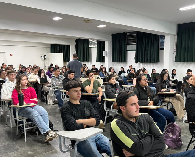 Cursos de Administrao e Cincias Contbeis organizam palestras de Educao Financeira